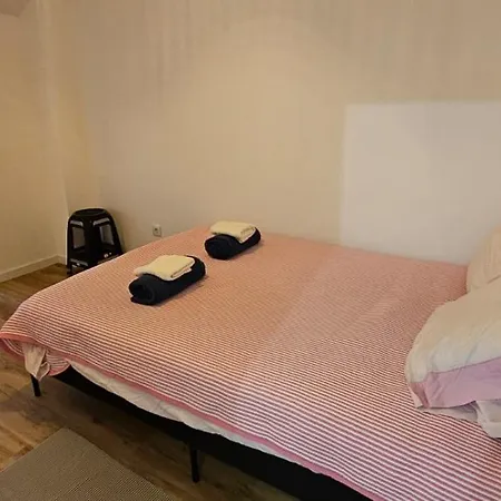 Jessi Holiday home