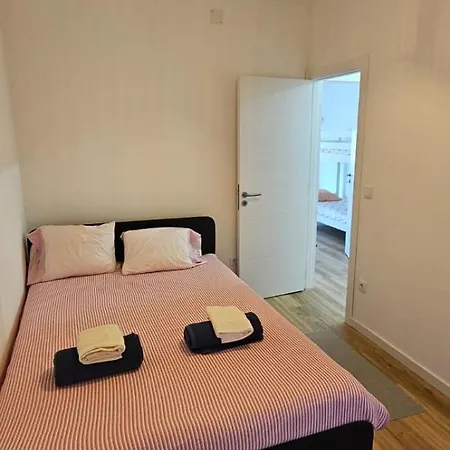 Jessi Holiday home *